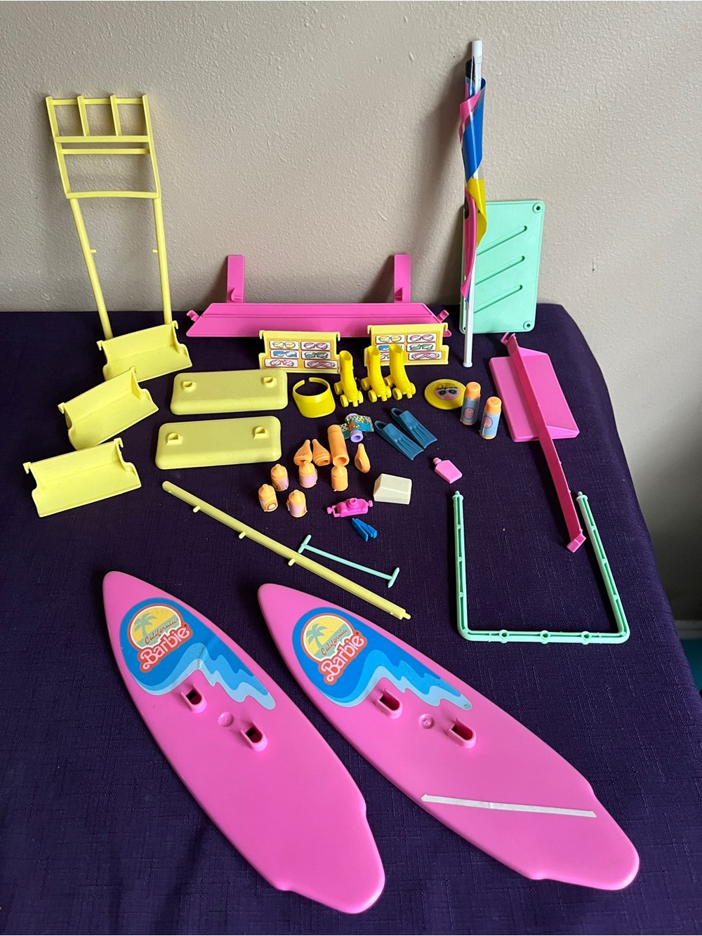 Vintage Barbie California Dream Surf 'n Shop 1987 w/ Original Box - Picture 3 of 4